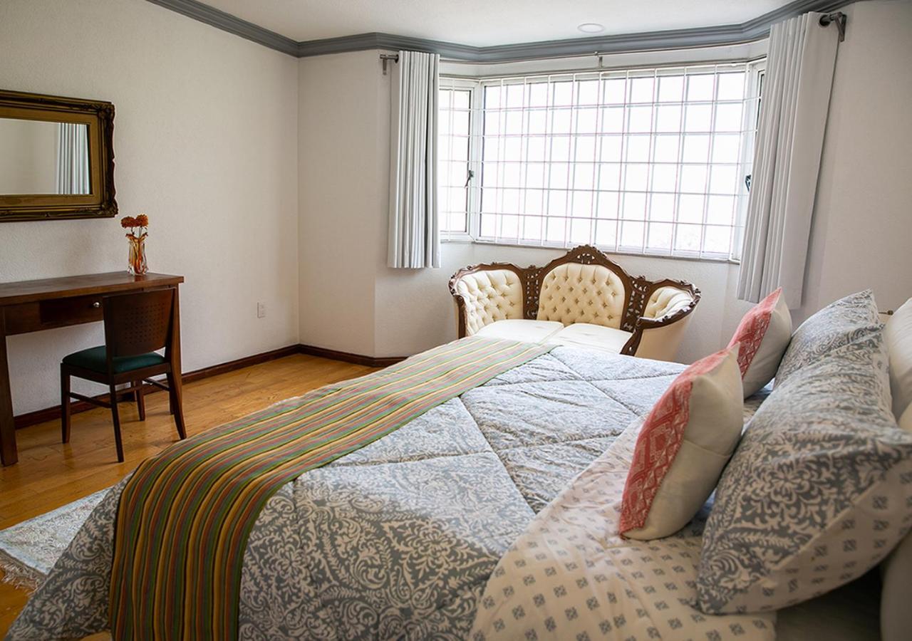 Casa San Pedro Bed & Breakfast - Mexico City