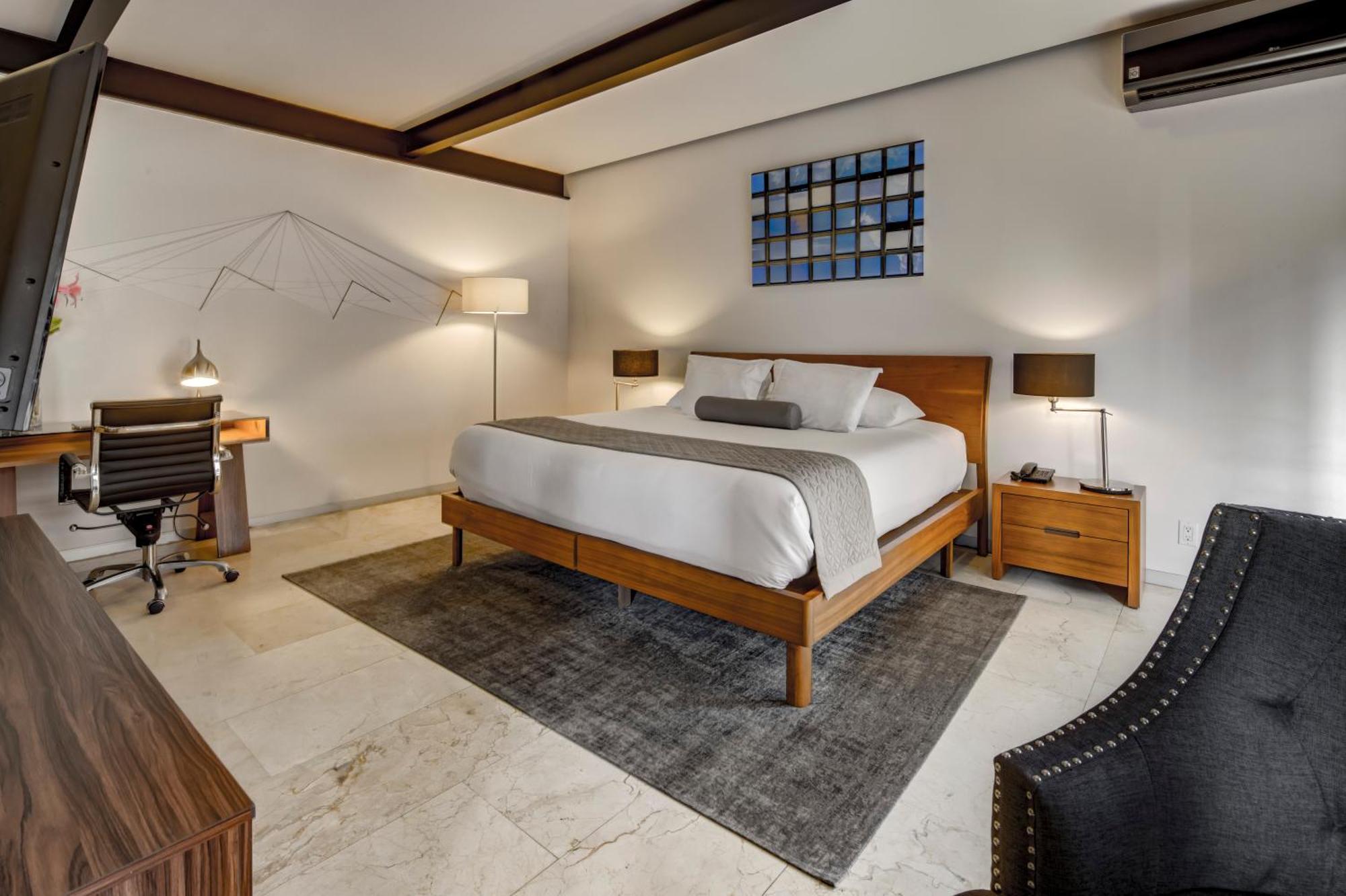 Mx Grand Suites (Adults Only)