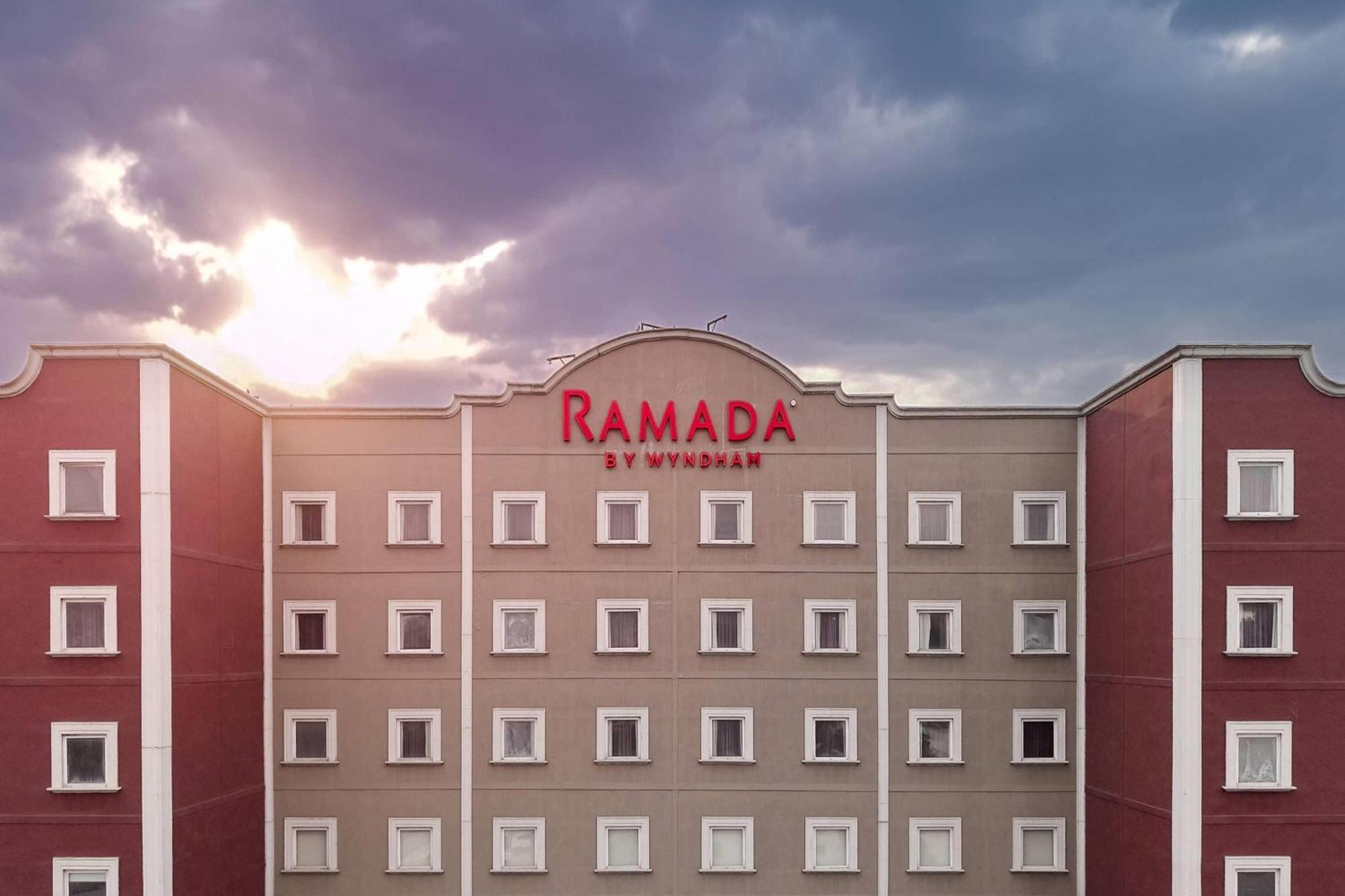 Ramada By Wyndham Cdmx Perinorte