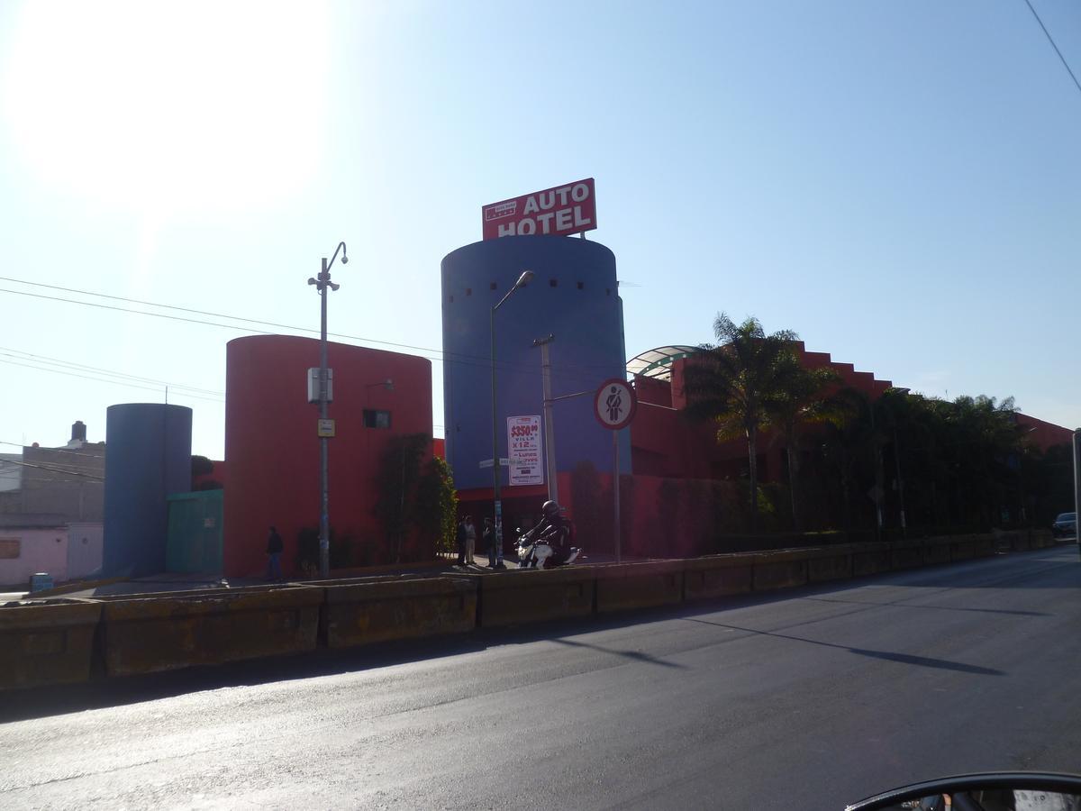 Auto Hotel Rosso - Mexico City